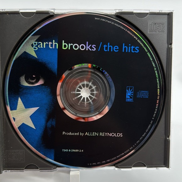 Garth Brooks - The Hits on CD. 1994 - Picture 4 of 4